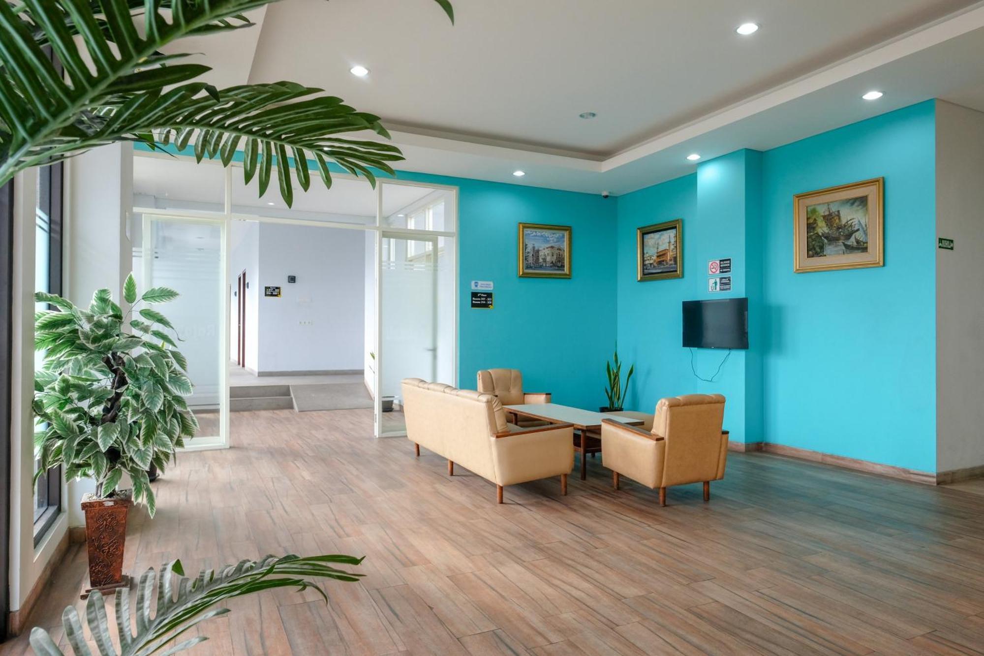 Sans Hotel Rajawali Surabaya By Reddoorz Krembangan Eksteriør bilde
