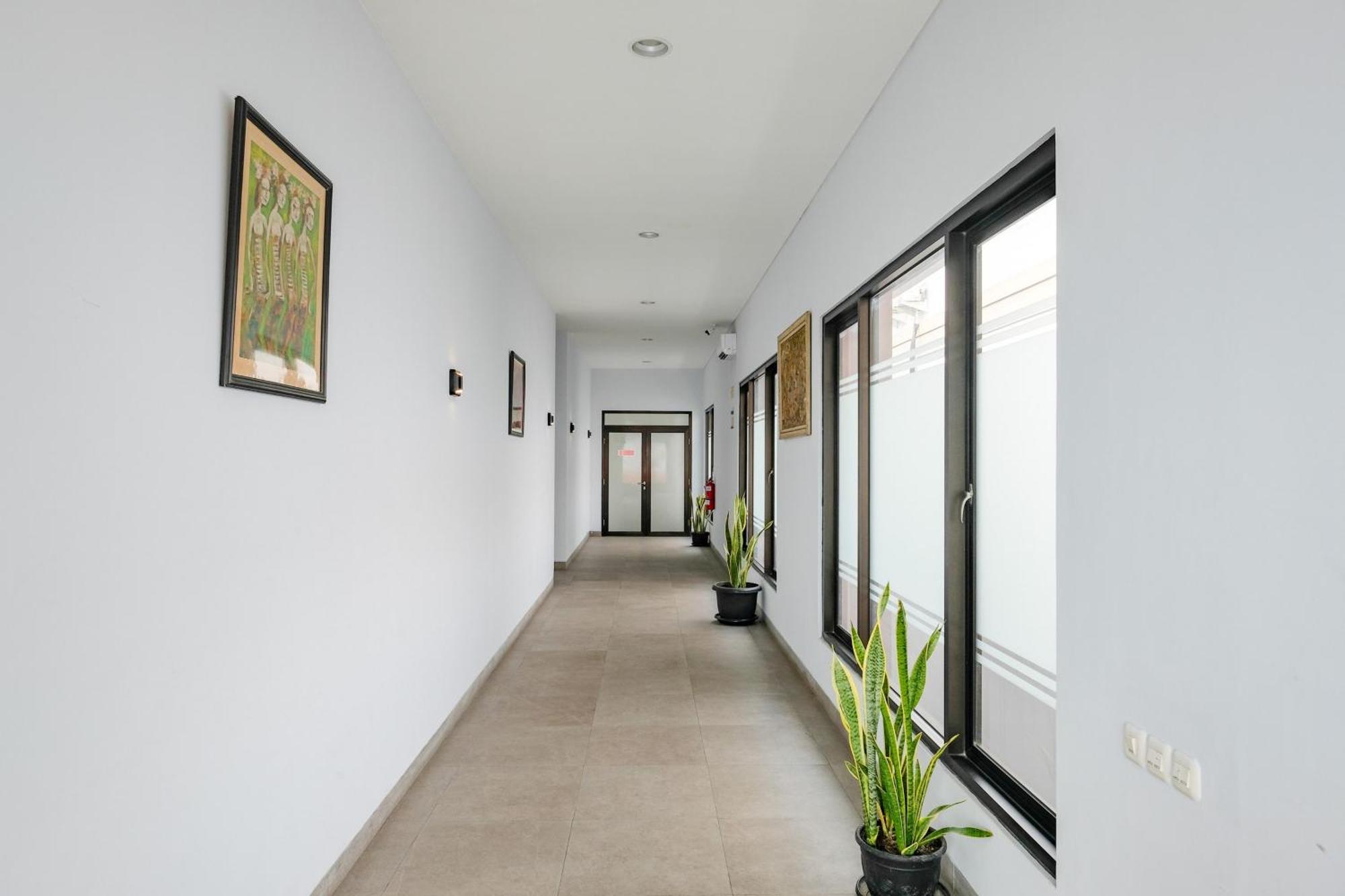 Sans Hotel Rajawali Surabaya By Reddoorz Krembangan Eksteriør bilde