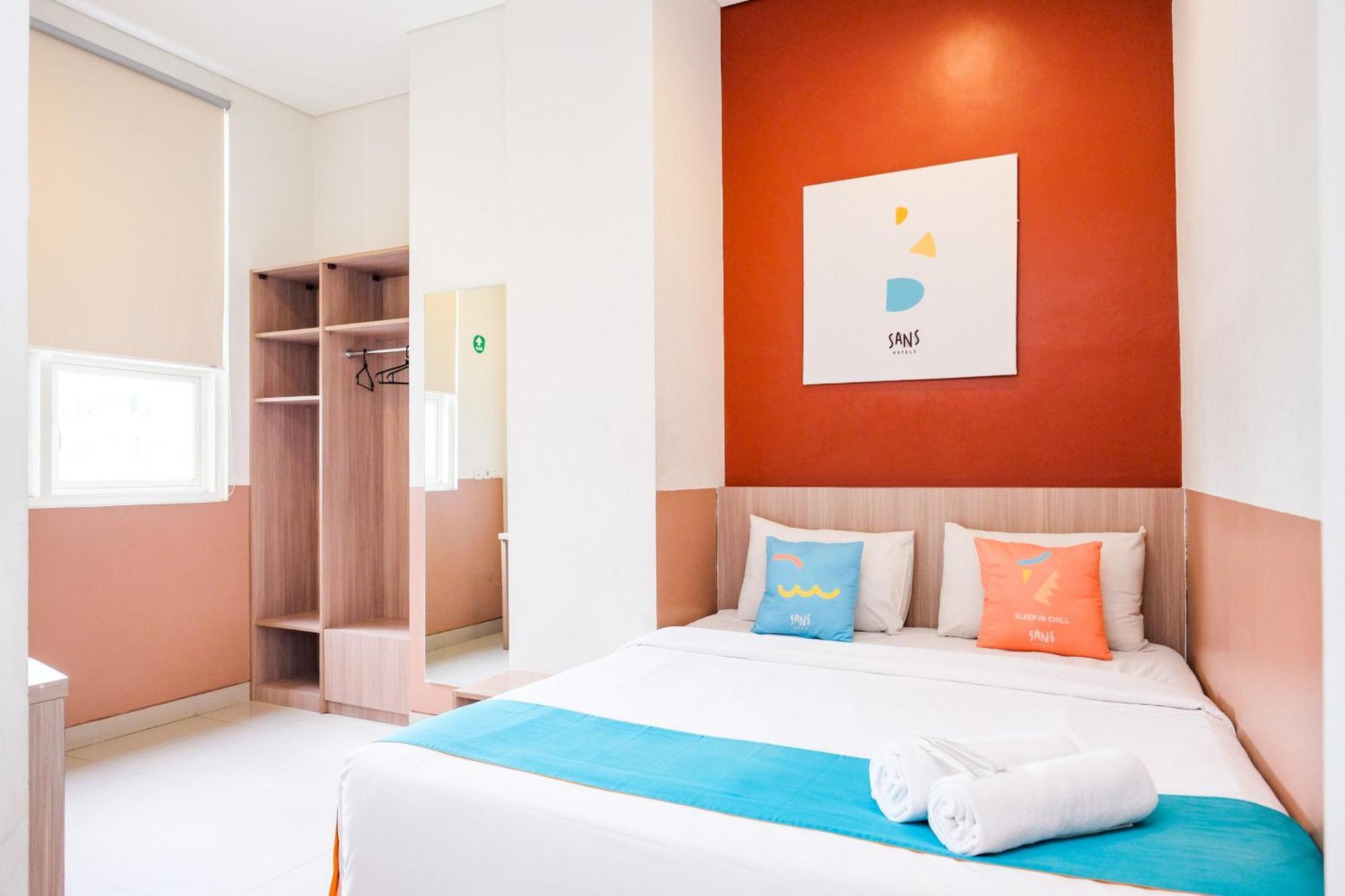 Sans Hotel Rajawali Surabaya By Reddoorz Krembangan Eksteriør bilde
